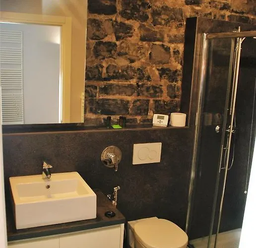 アパート Lakeside コモ